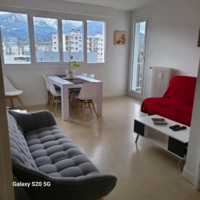 T4 pour 6p - Balcon - Parking gratuit - Fibre